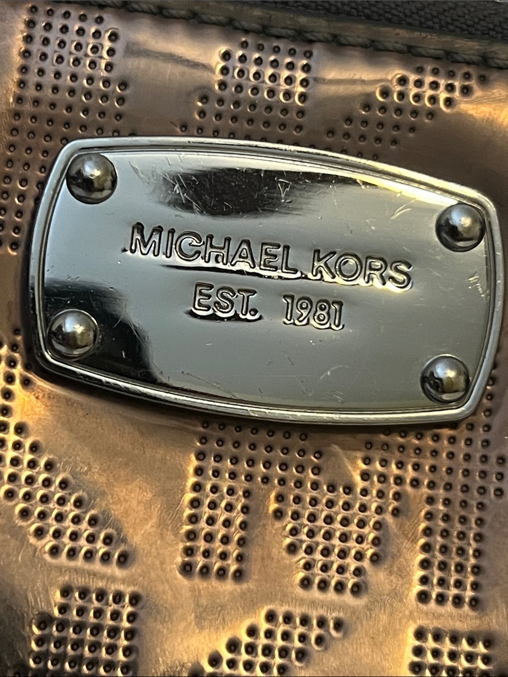 Michael Kors wristlet - Picture 2 of 10
